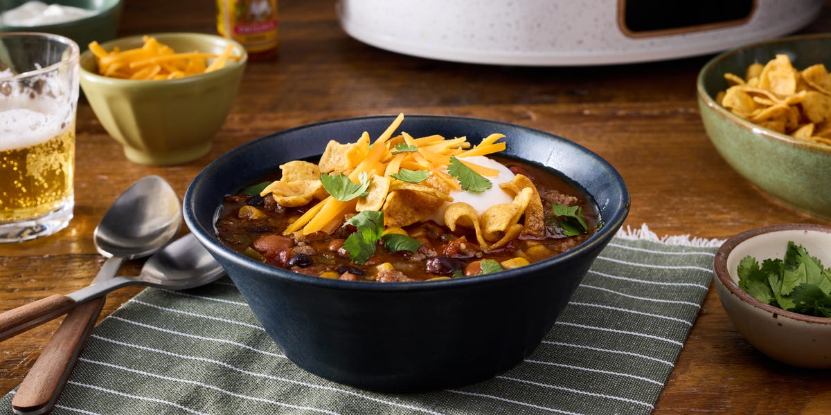 Easy Slow Cooker Taco Soup: Your Family's New Weeknight Go-To